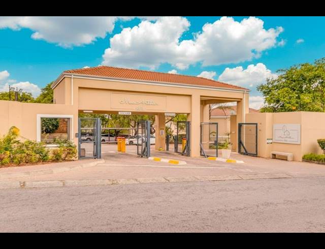 2 BEDROOM APARTMENT FOR SALE IN ROBINDALE